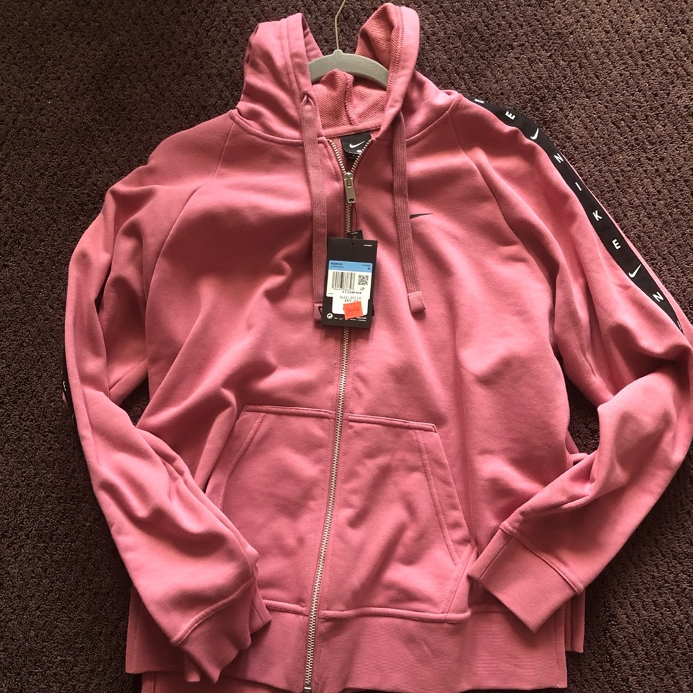 BNWT Nike women’s zip up hoodie